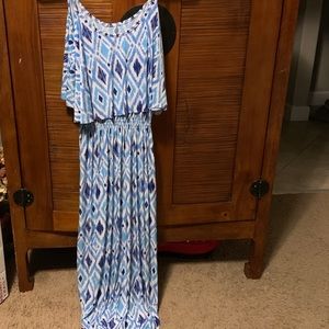 Comfy maxi dress. West Loop